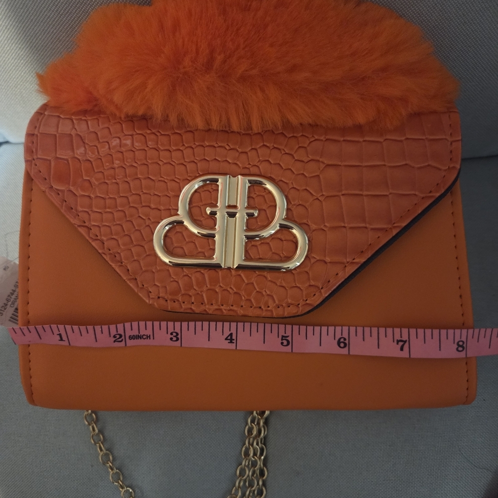 Chic Orange Croc-Embossed Crossbody Bag with Gold Chain - Picture 5 of 6